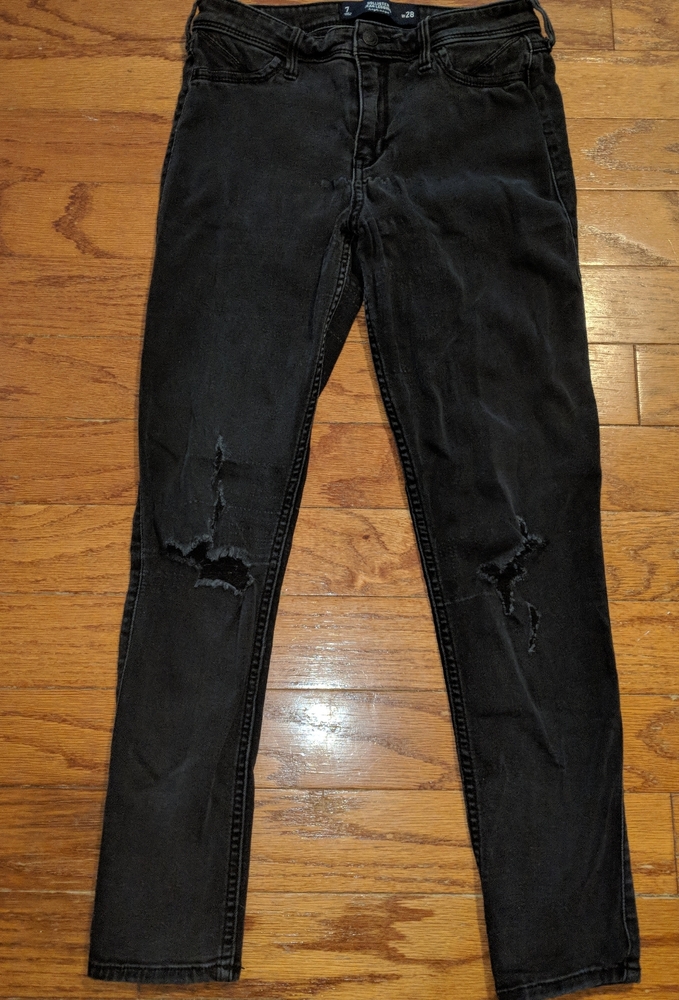 Hollister high rise distressed black skinny jeans - size 7 regular or 28 inch